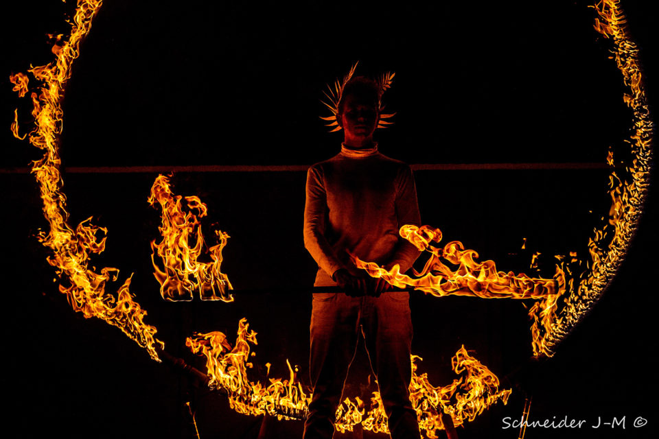 showflamme_manuel_spectacles_symphonie_du_feu_fire_spectacle_street_art_event_1