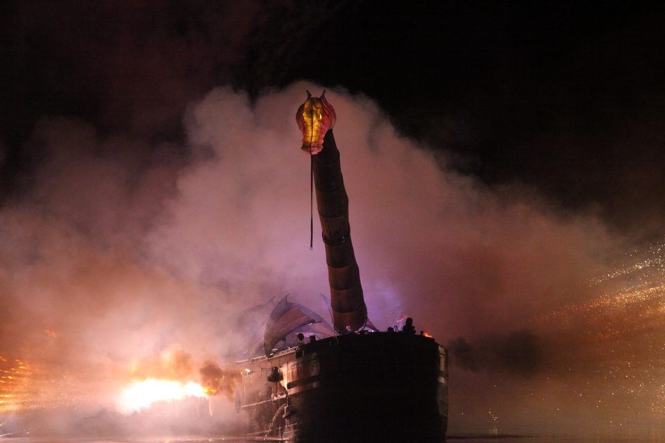 showflamme_bateau_feu_fire_boat_spectacle_exhibition_water_show_aquatique_burner_18